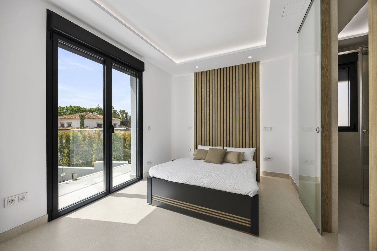 4 Bed Detached Villa in Guadalmina Alta
