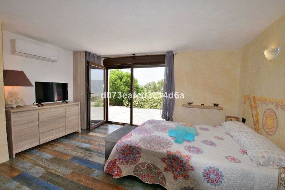 4 Bed Finca - Cortijo in El Gastor