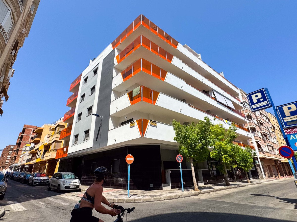 1 Bed Middle Floor Apartment in Playa Del Cura