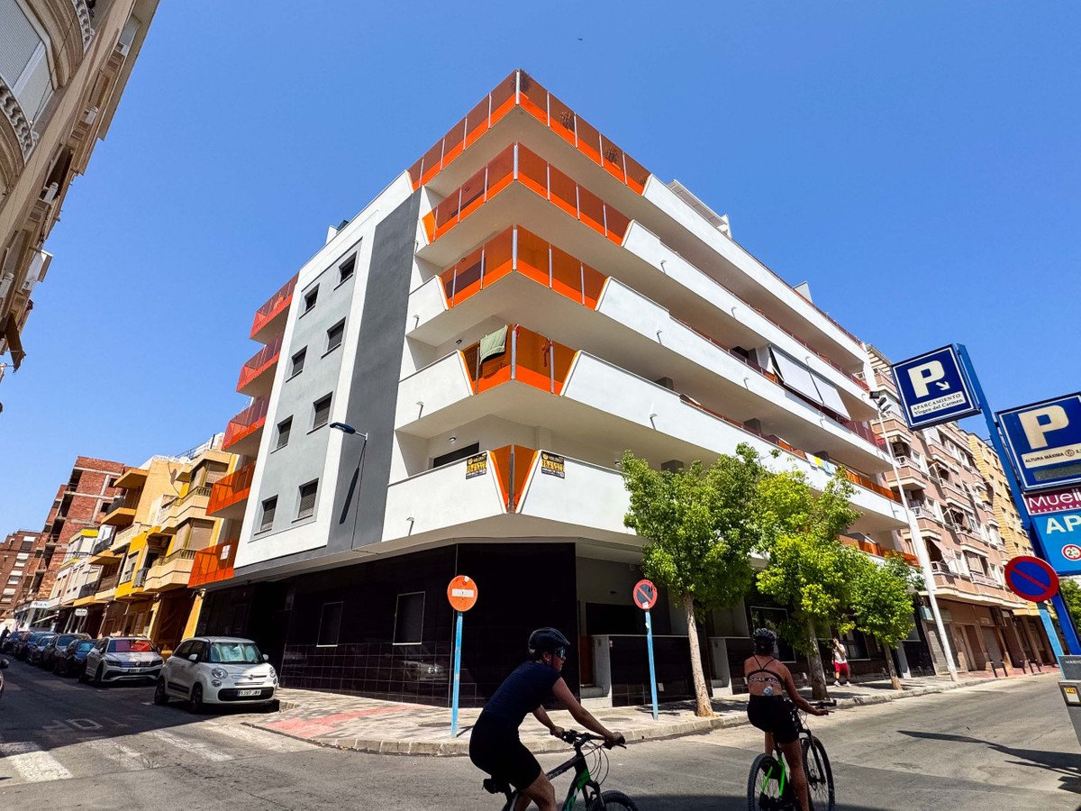 1 Bed Middle Floor Apartment in Playa Del Cura
