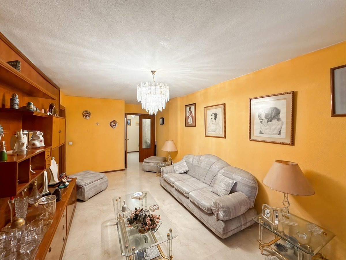 3 Bed Middle Floor Apartment in Perchel Sur