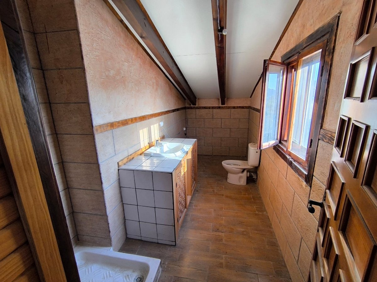 6 Bed Detached Villa in Yecla