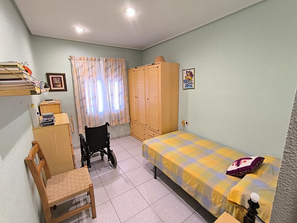 6 Bed Detached Villa in Yecla
