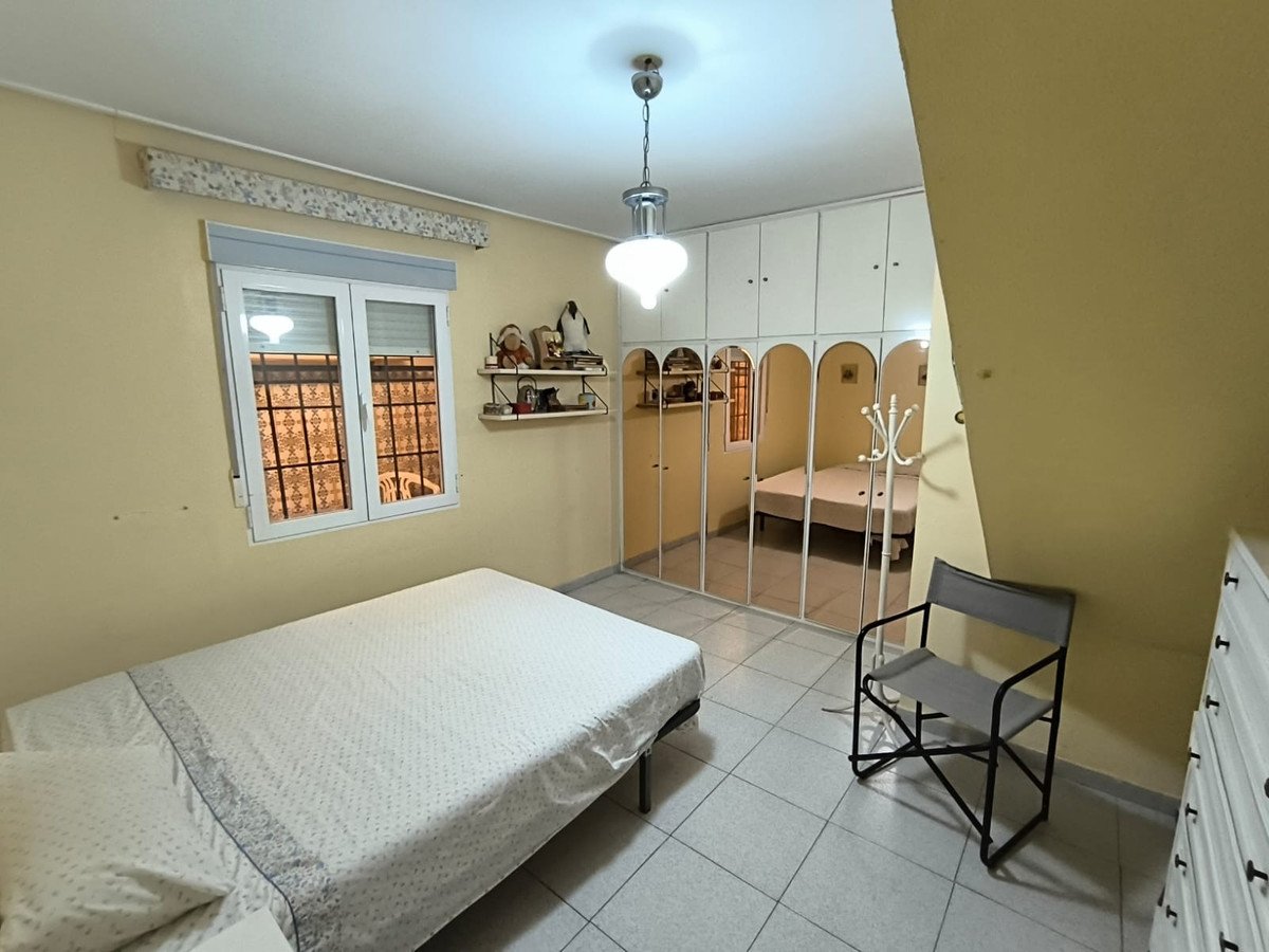 6 Bed Detached Villa in Yecla