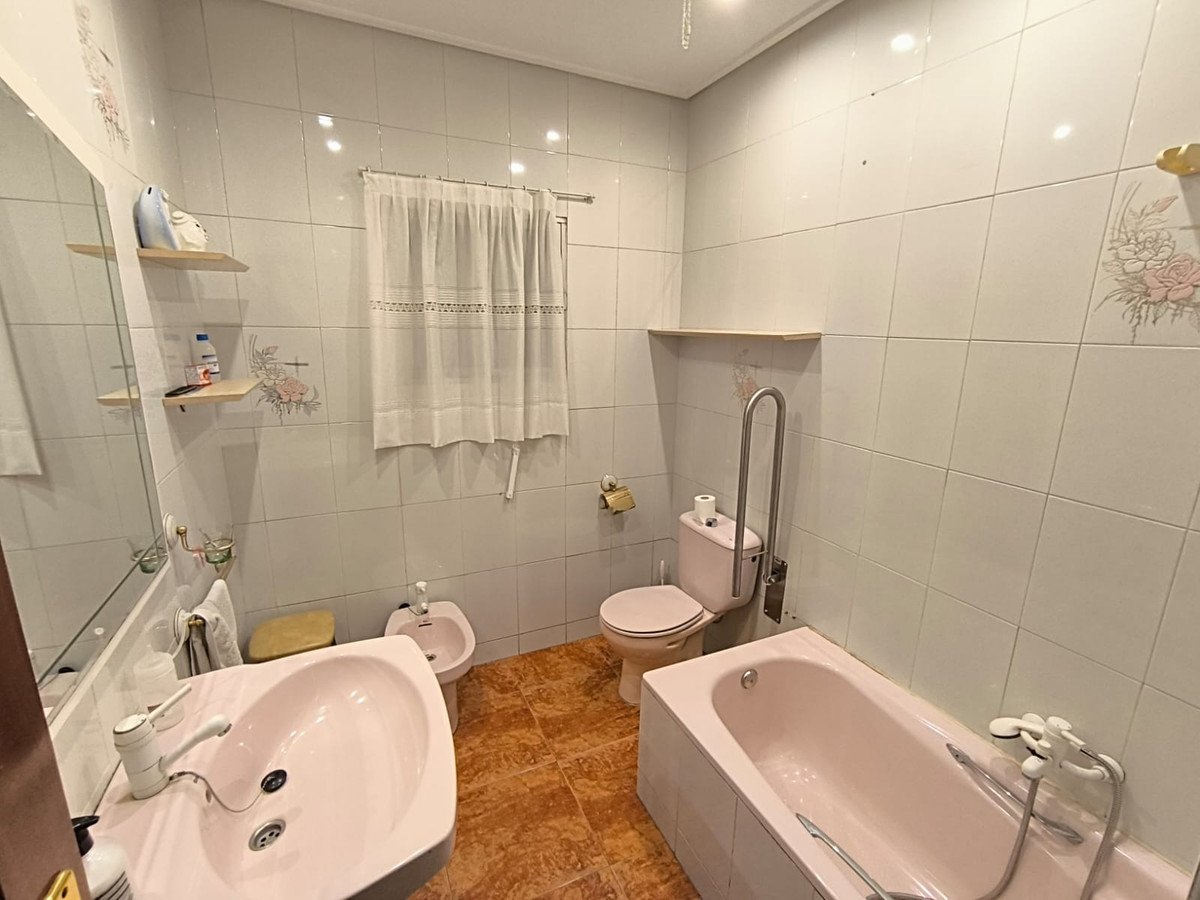 6 Bed Detached Villa in Yecla