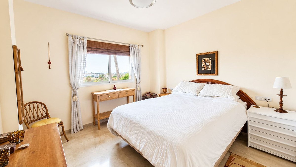 2 Bed Ground Floor Apartment in Estepona