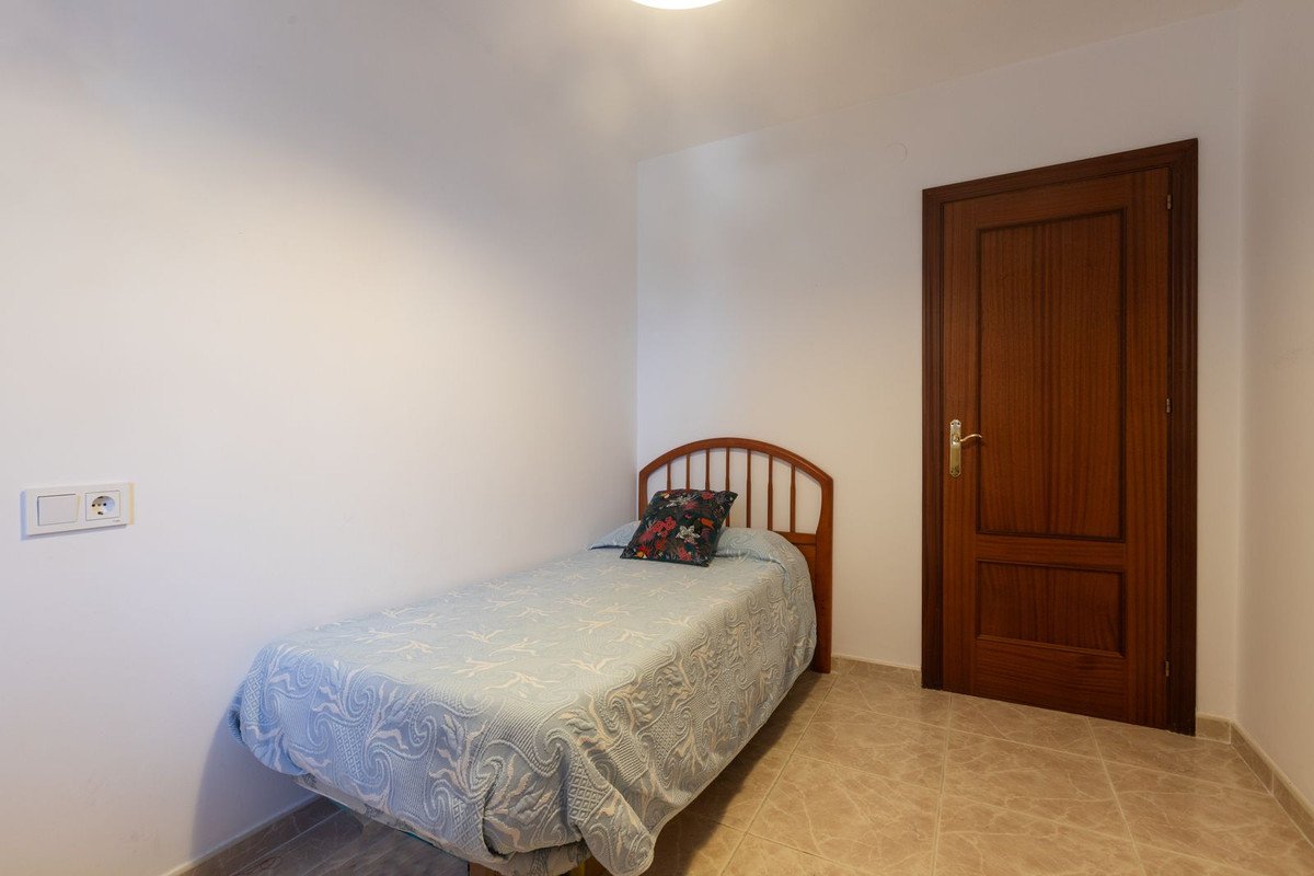 3 Bed Middle Floor Apartment in Los Boliches