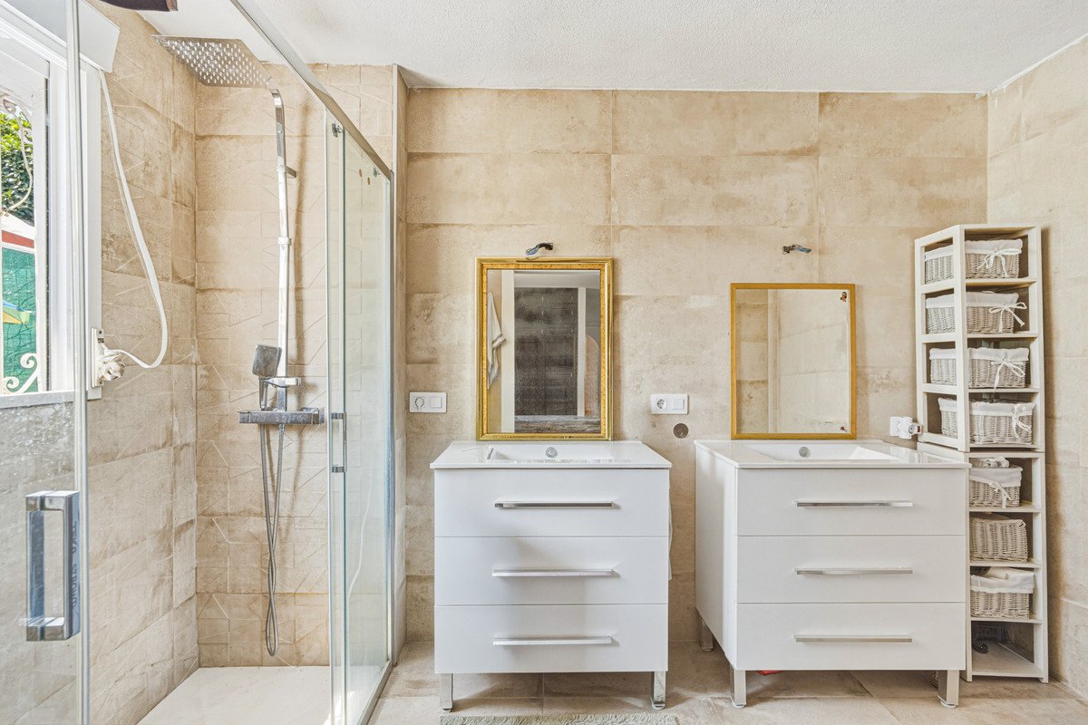 2 Bed Detached Villa in Nueva Andalucía
