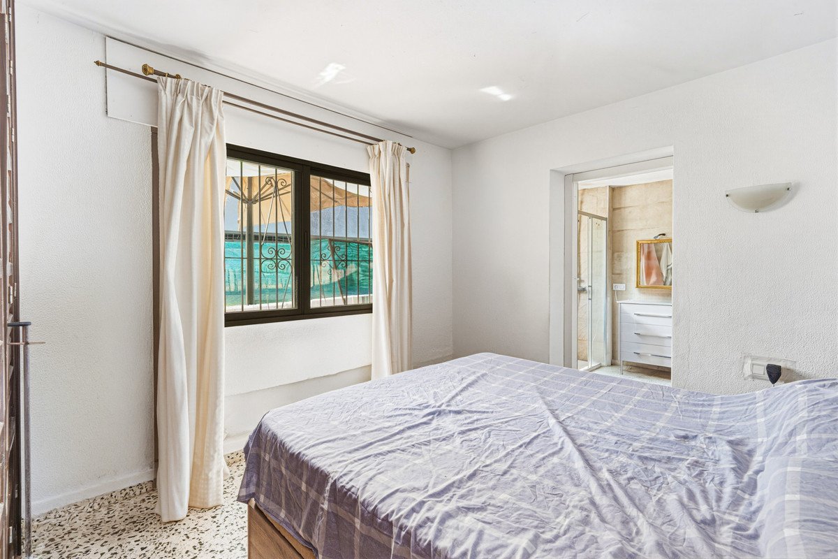 2 Bed Detached Villa in Nueva Andalucía