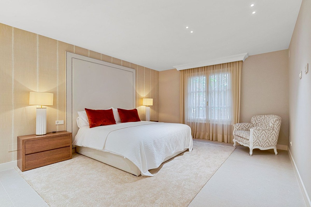 6 Bed Detached Villa in Benahavís