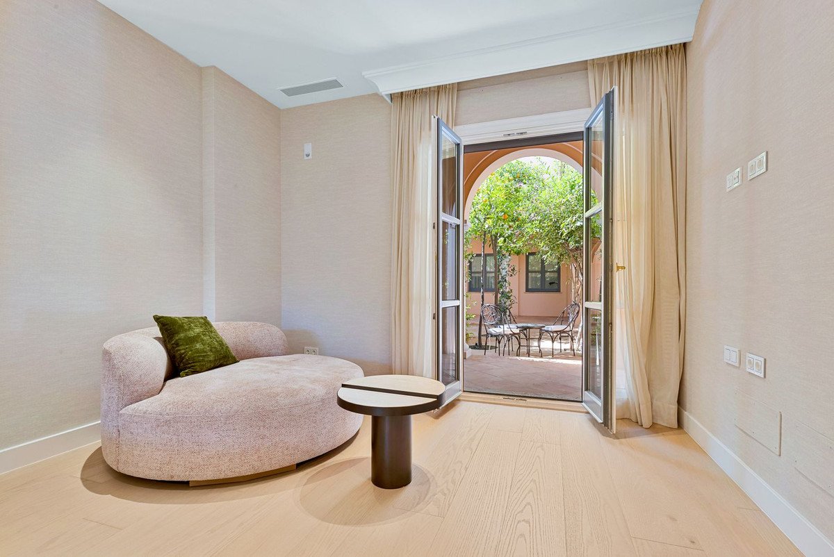 6 Bed Detached Villa in Benahavís