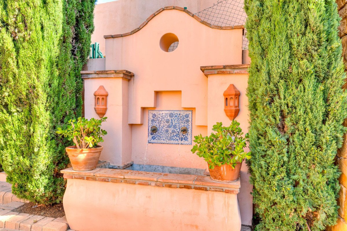 6 Bed Detached Villa in Benahavís