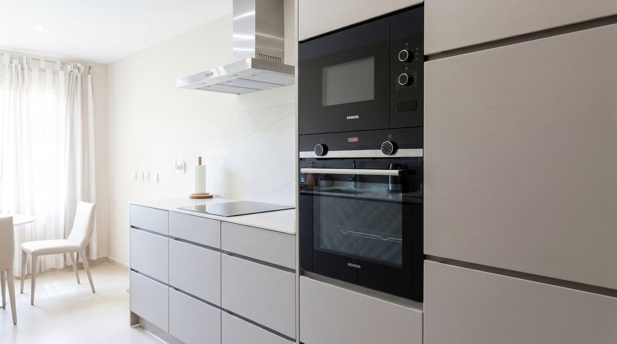 2 Bed Middle Floor Apartment in Nueva Andalucía