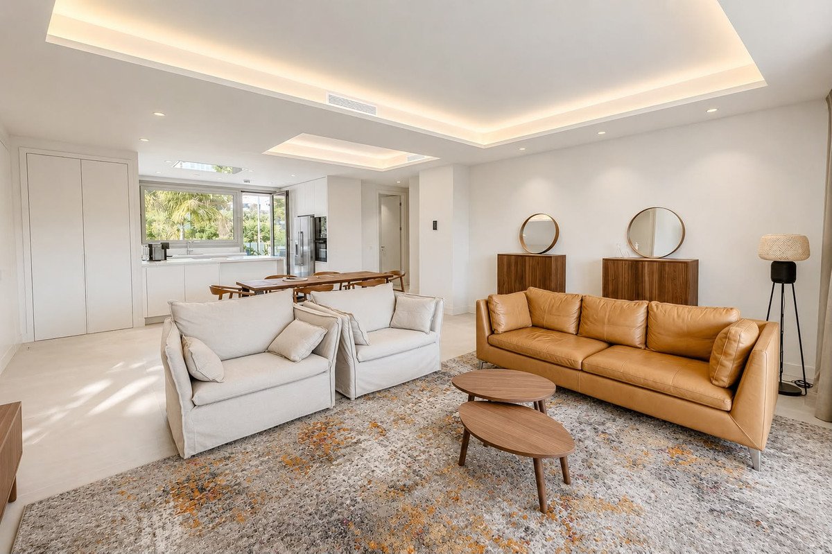 3 Bed Middle Floor Apartment in The Golden Mile