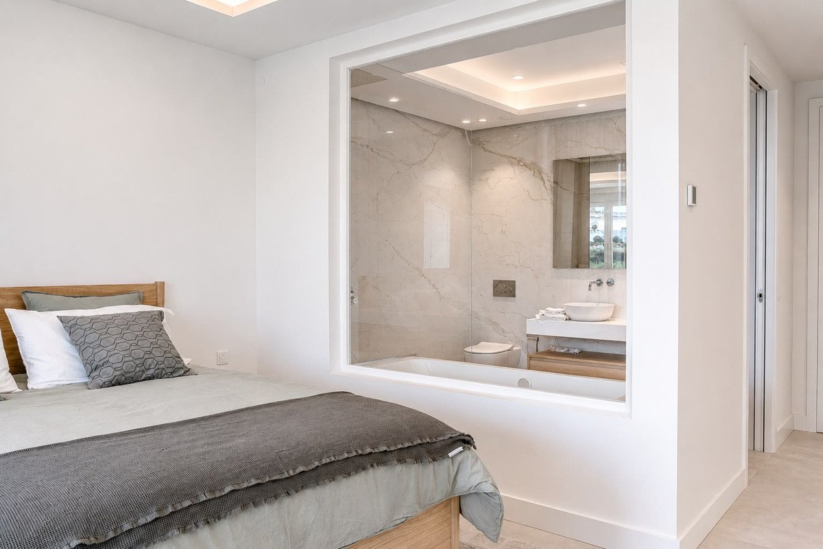 3 Bed Middle Floor Apartment in The Golden Mile