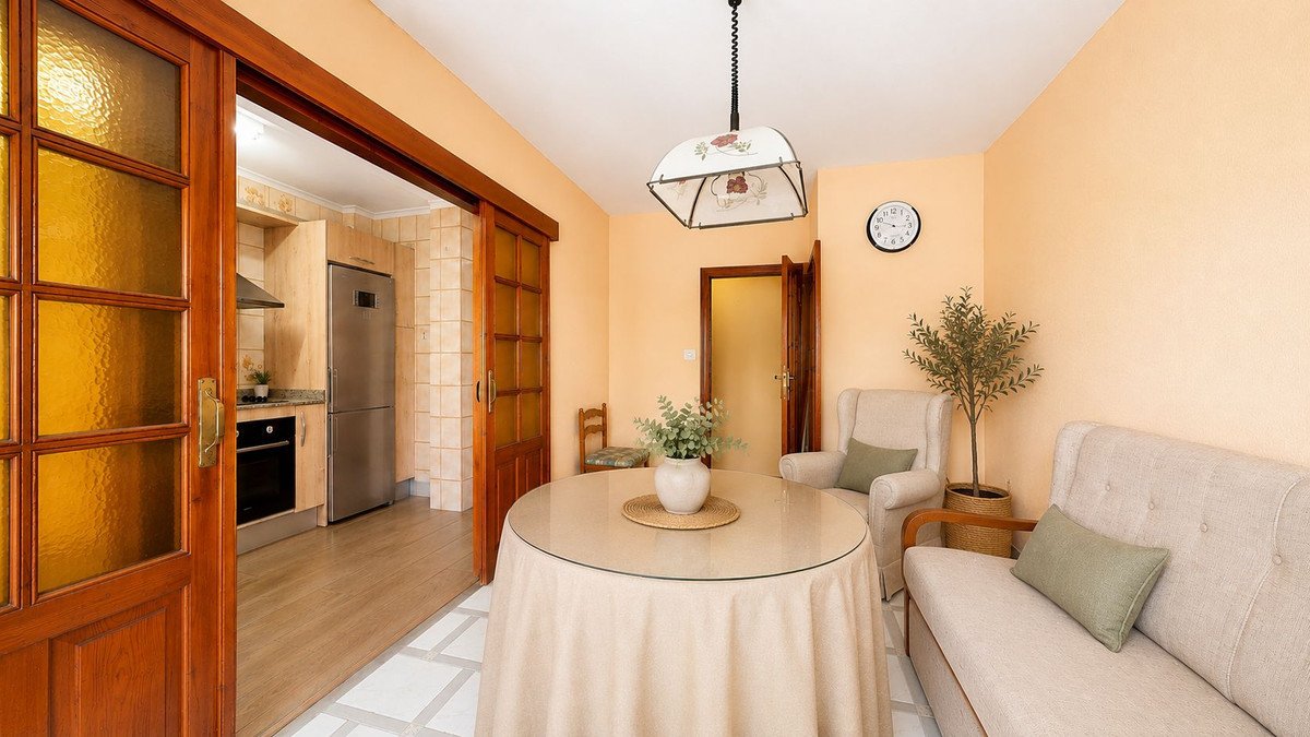 3 Bed Middle Floor Apartment in Tarifa