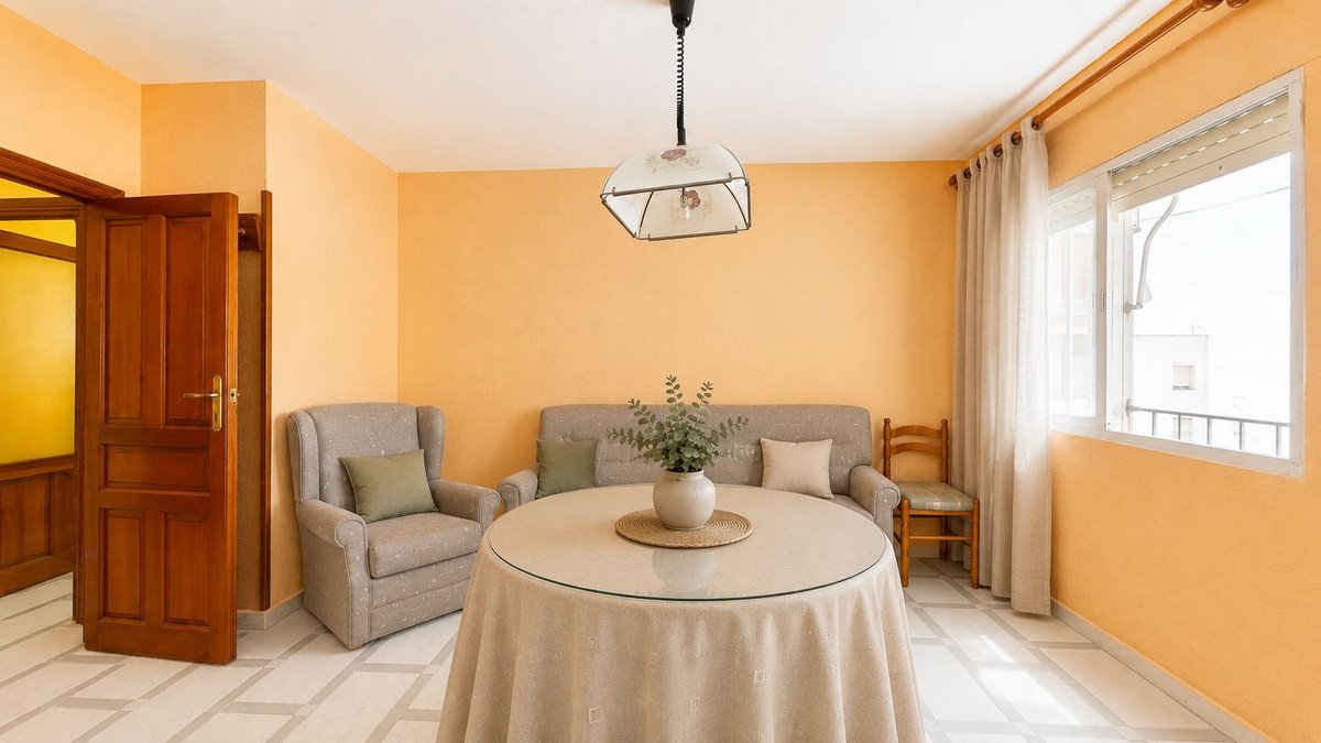 3 Bed Middle Floor Apartment in Tarifa