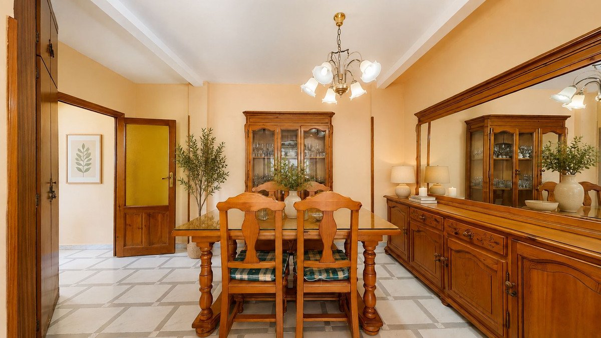 3 Bed Middle Floor Apartment in Tarifa