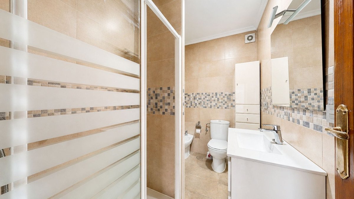 3 Bed Middle Floor Apartment in Tarifa