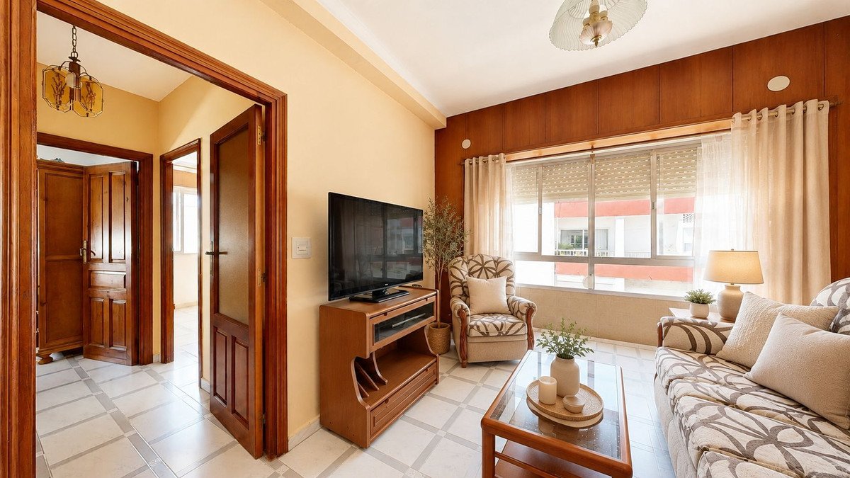 3 Bed Middle Floor Apartment in Tarifa