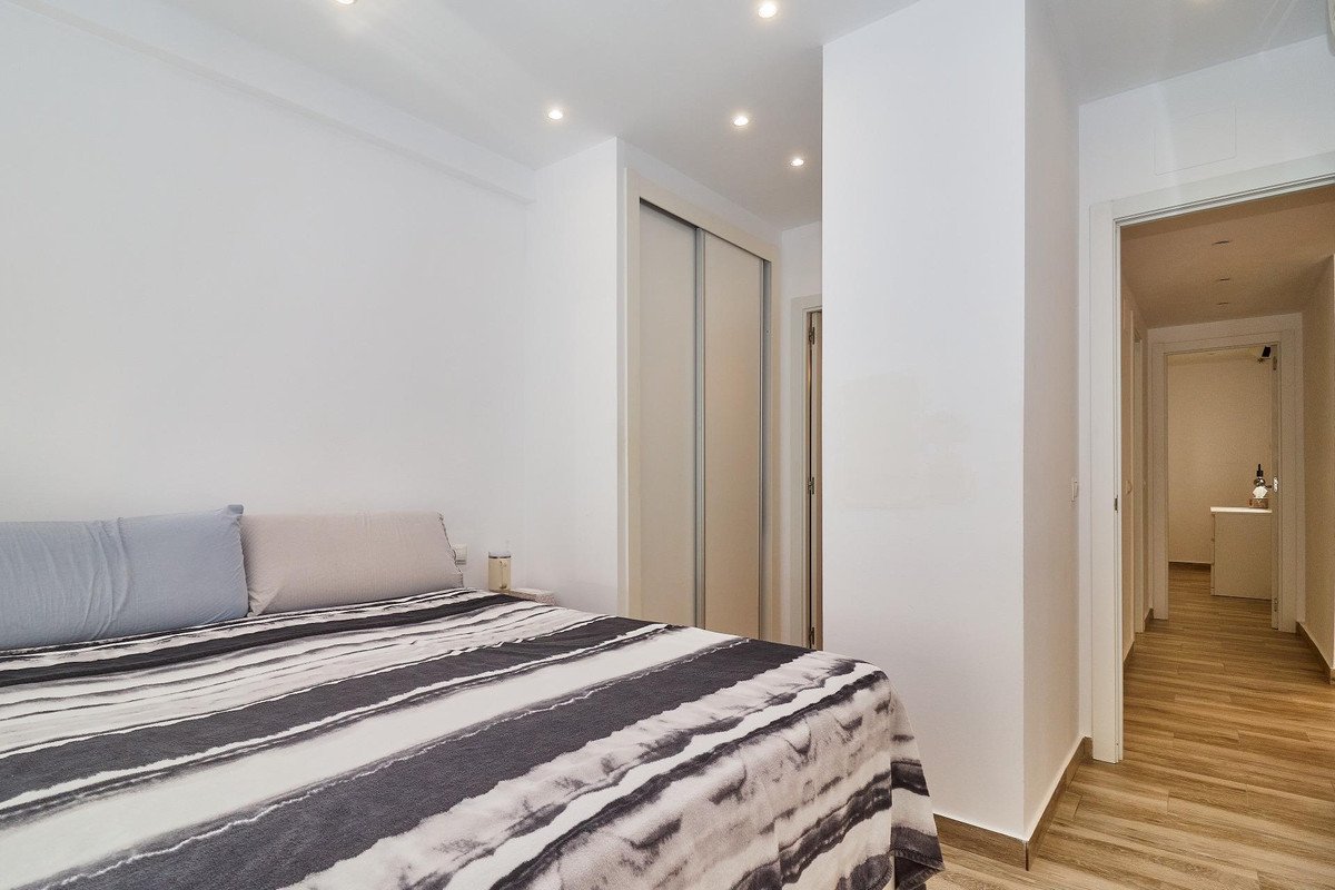 3 Bed Middle Floor Apartment in Fuengirola