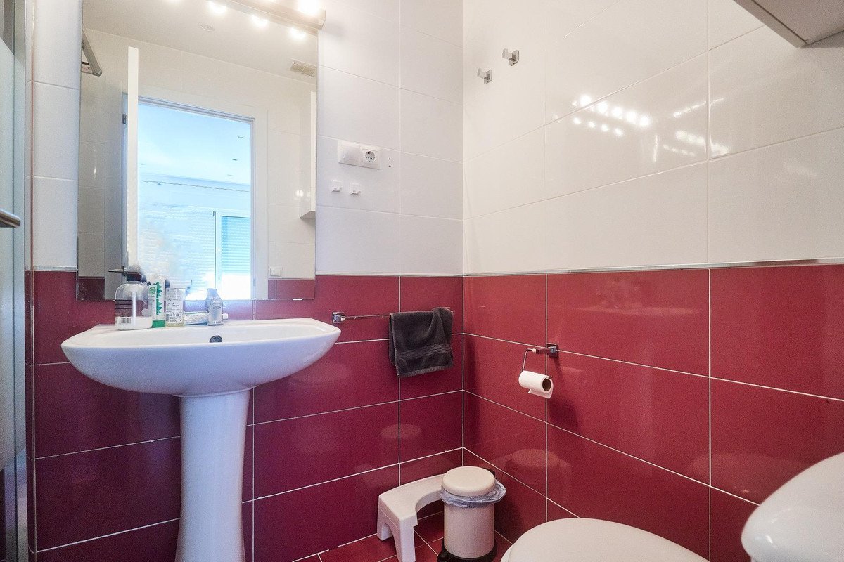 3 Bed Middle Floor Apartment in Fuengirola