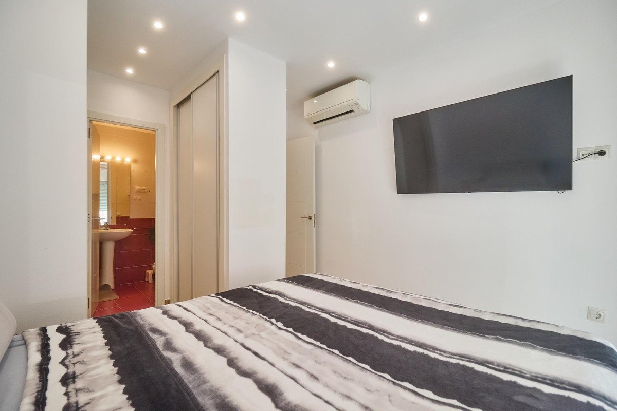 3 Bed Middle Floor Apartment in Fuengirola