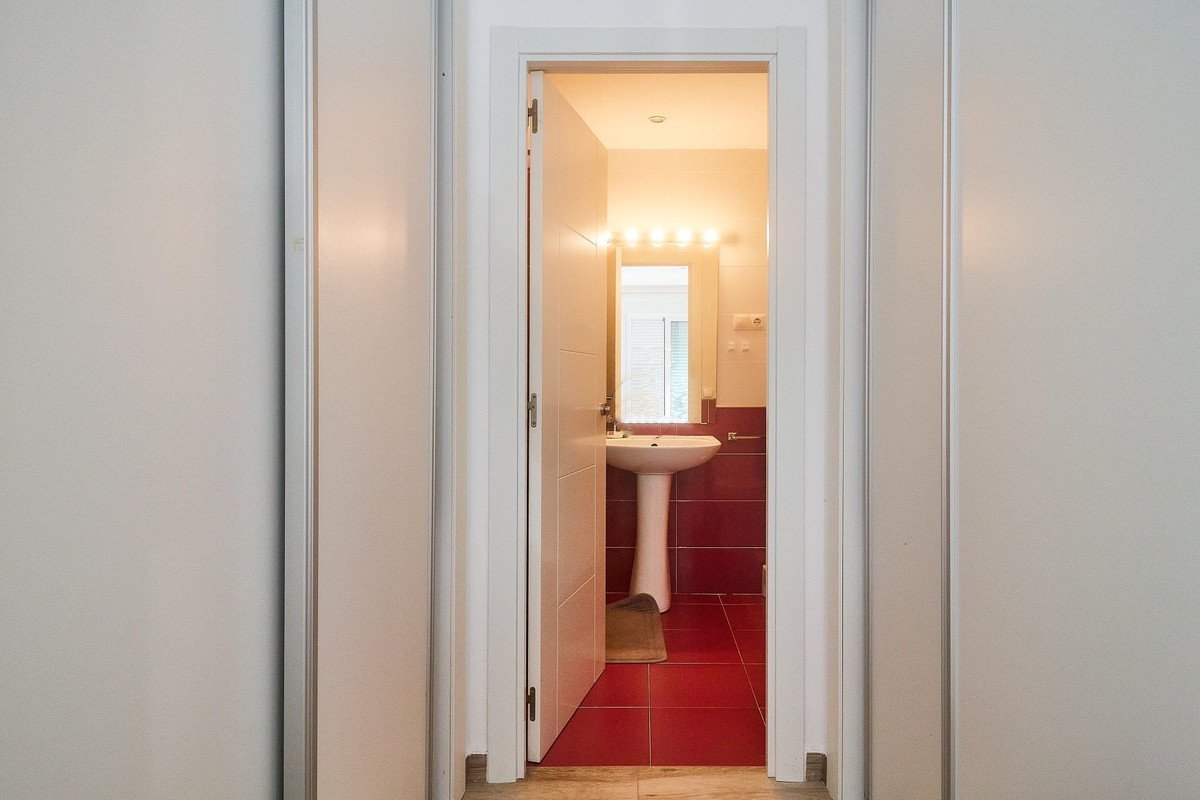 3 Bed Middle Floor Apartment in Fuengirola
