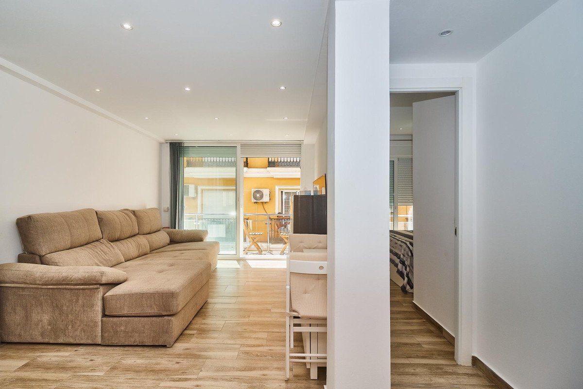 3 Bed Middle Floor Apartment in Fuengirola