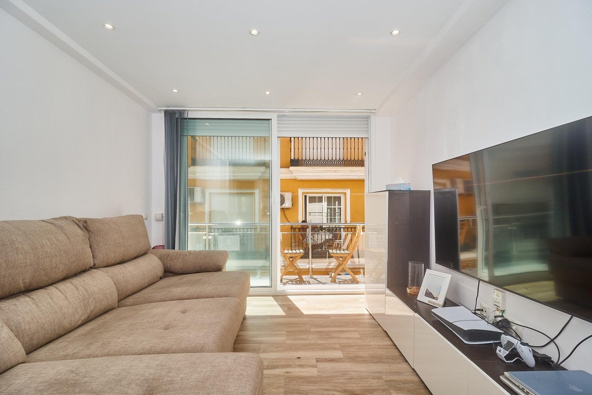 3 Bed Middle Floor Apartment in Fuengirola