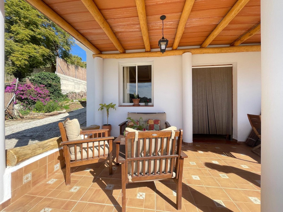 3 Bed Farm in Estepona