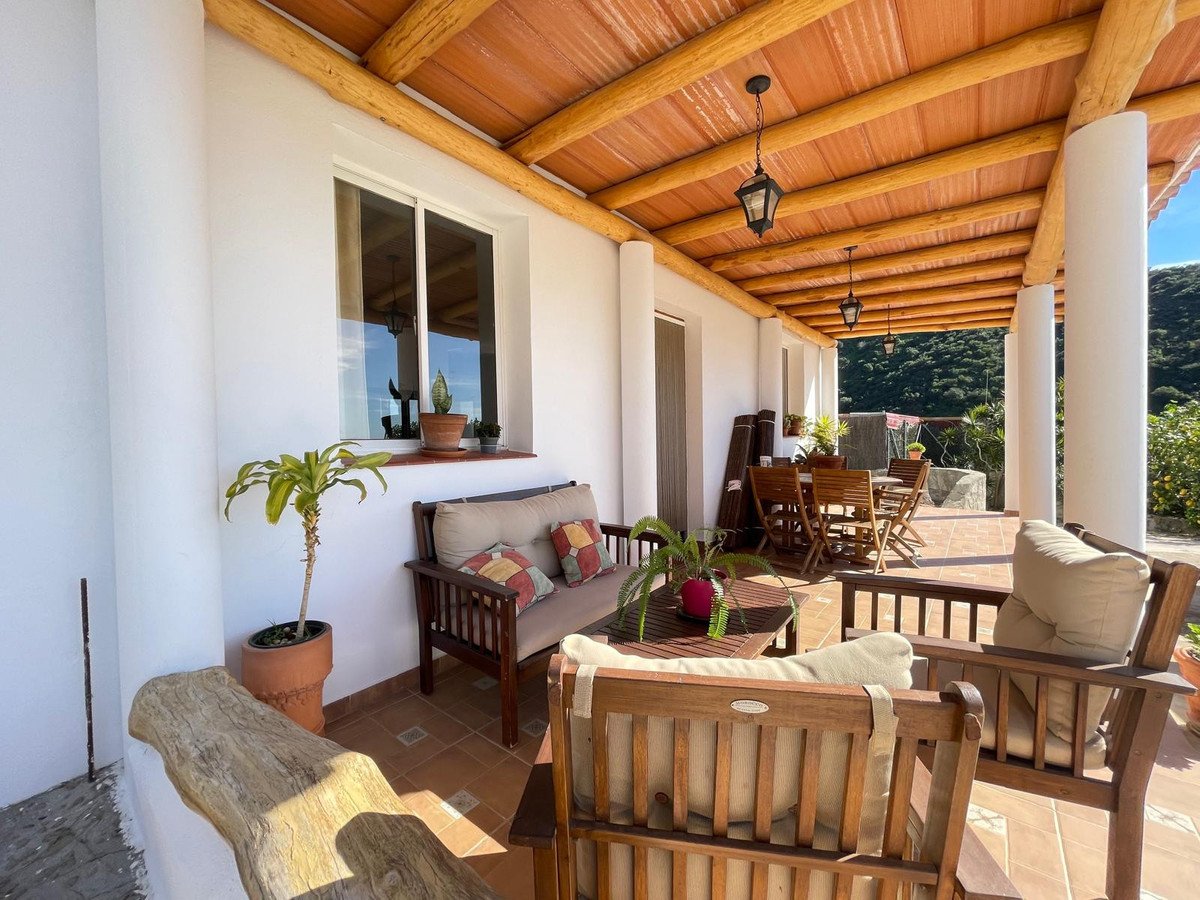 3 Bed Farm in Estepona