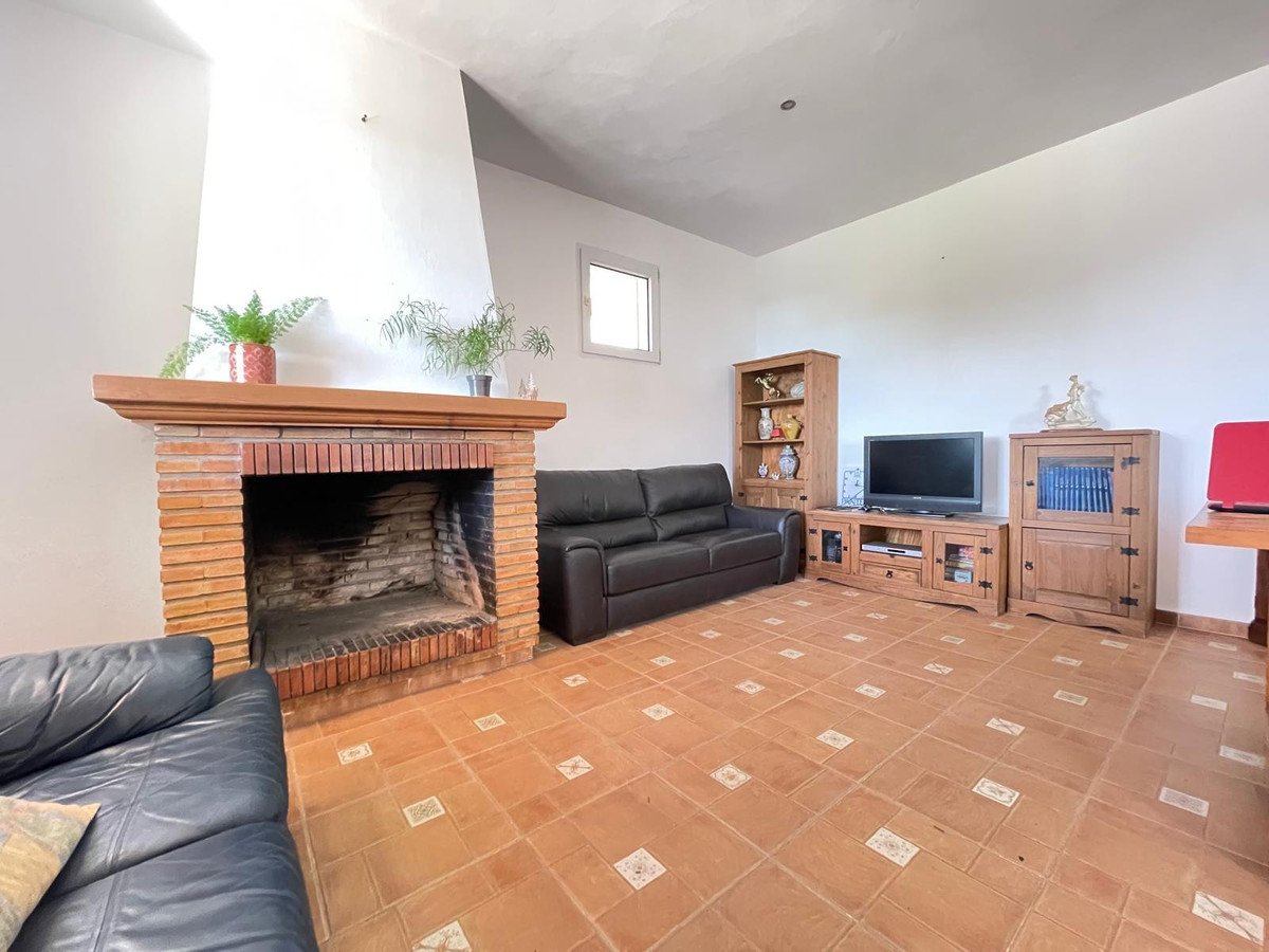 3 Bed Farm in Estepona