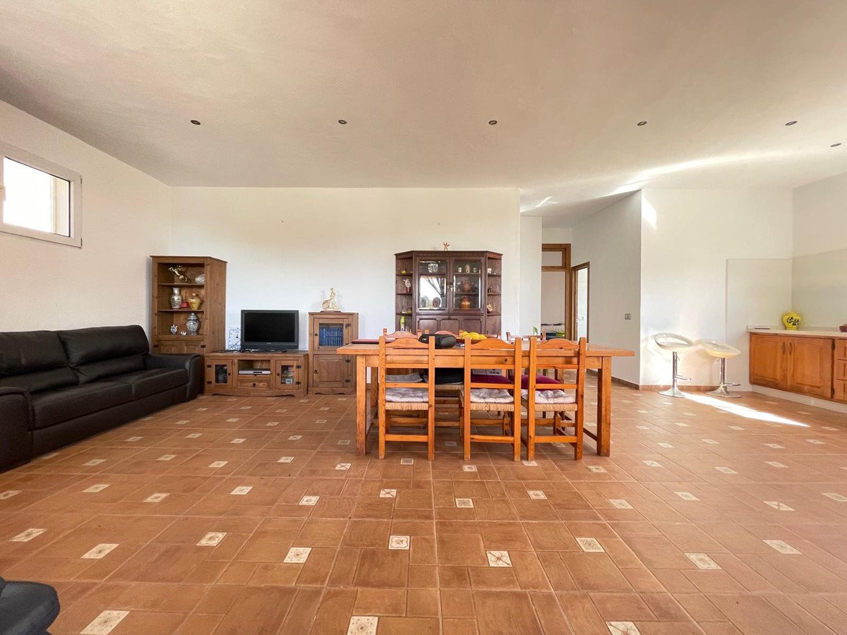 3 Bed Farm in Estepona