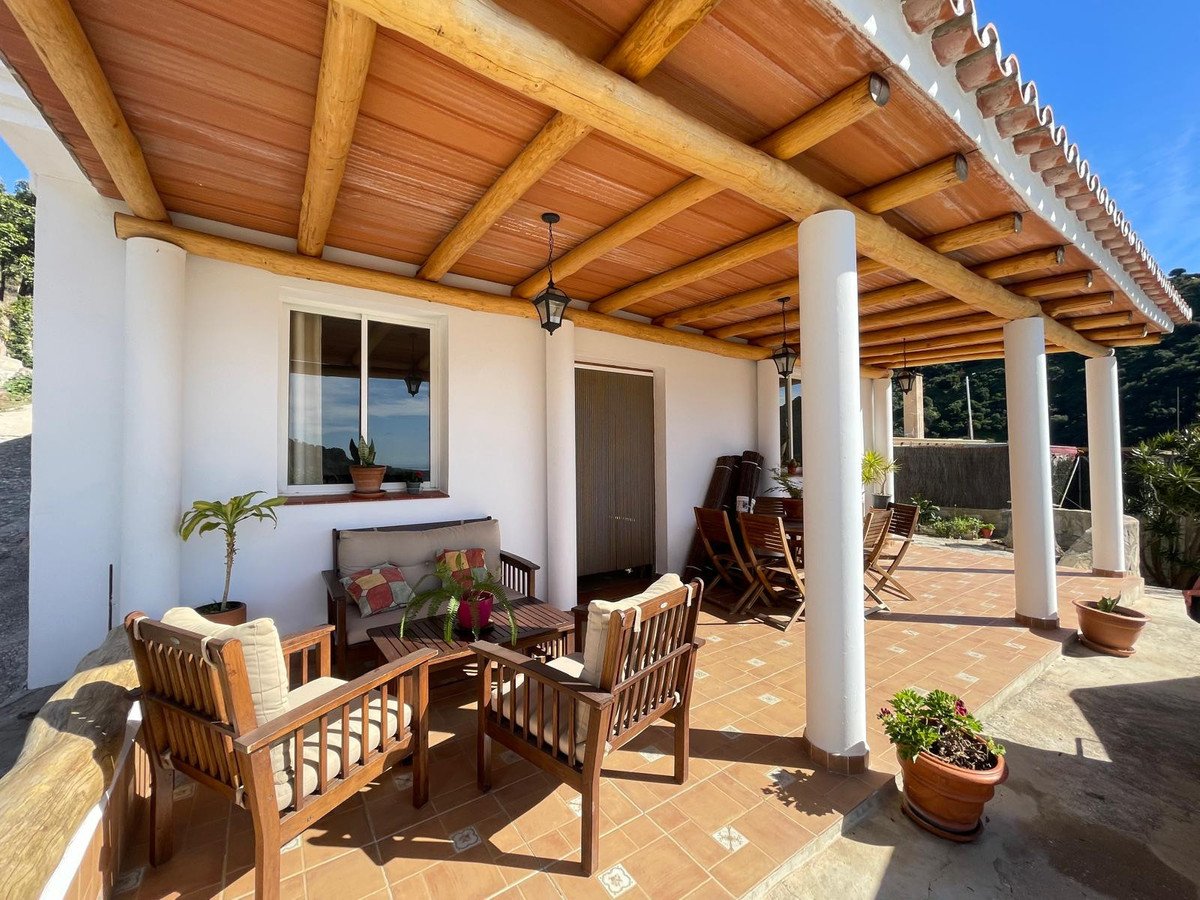 3 Bed Farm in Estepona