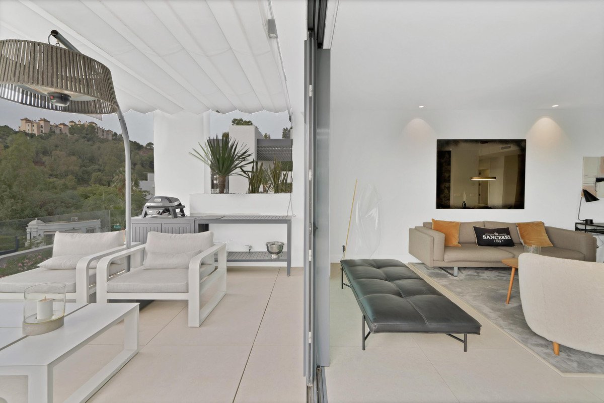 2 Bed Middle Floor Apartment in La Quinta