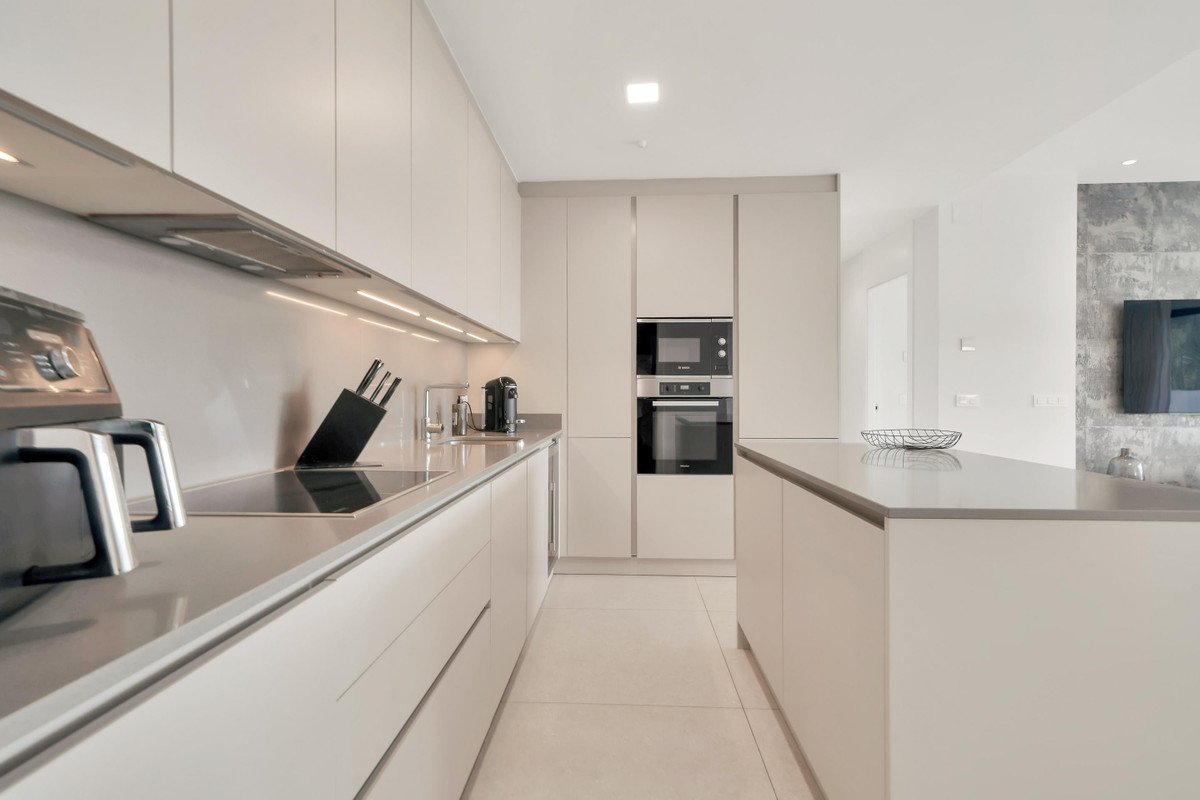 2 Bed Middle Floor Apartment in La Quinta