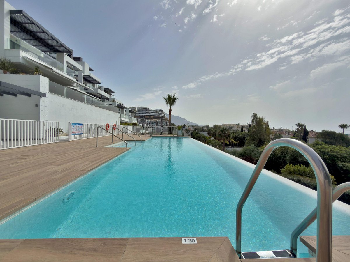 2 Bed Middle Floor Apartment in La Quinta