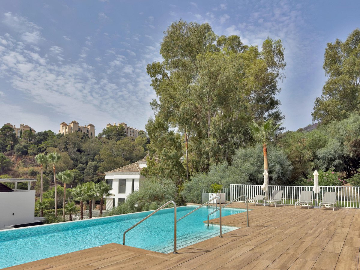 2 Bed Middle Floor Apartment in La Quinta
