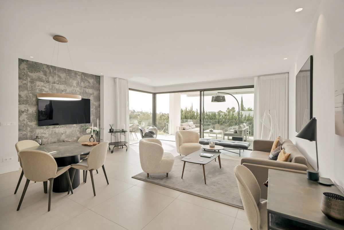 2 Bed Middle Floor Apartment in La Quinta