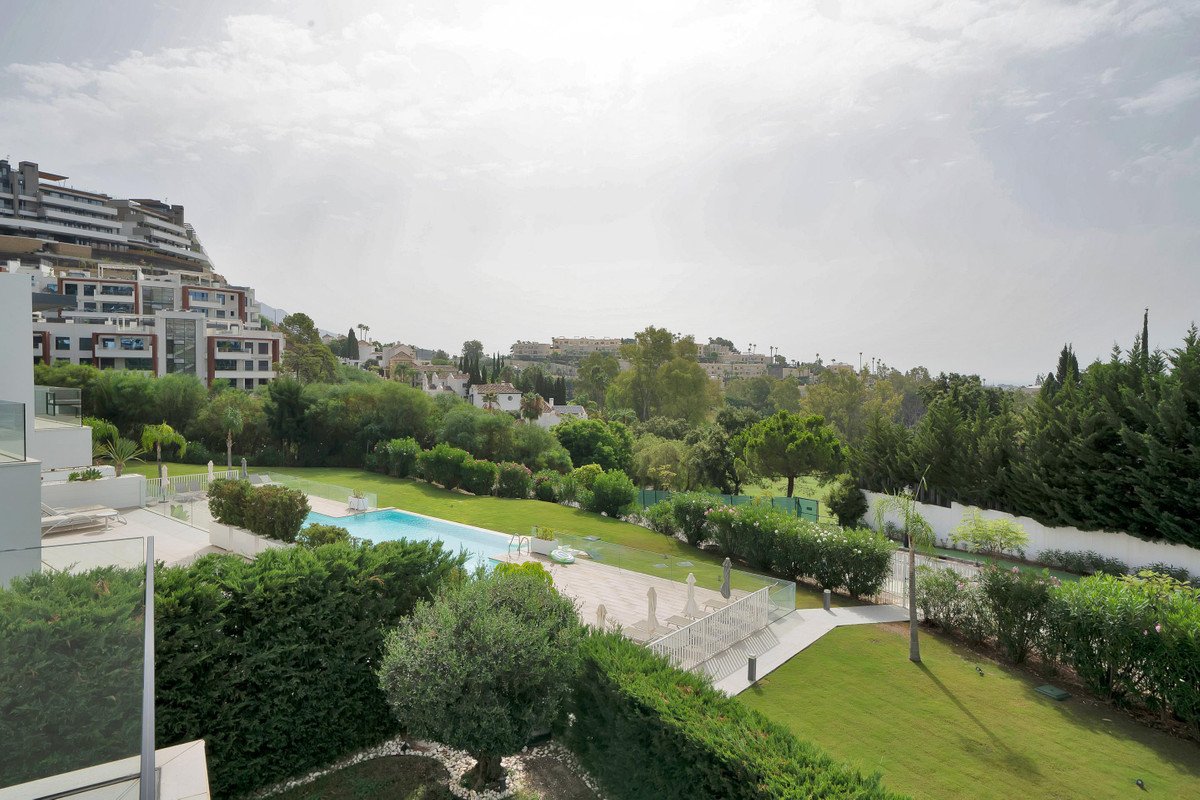 2 Bed Middle Floor Apartment in La Quinta
