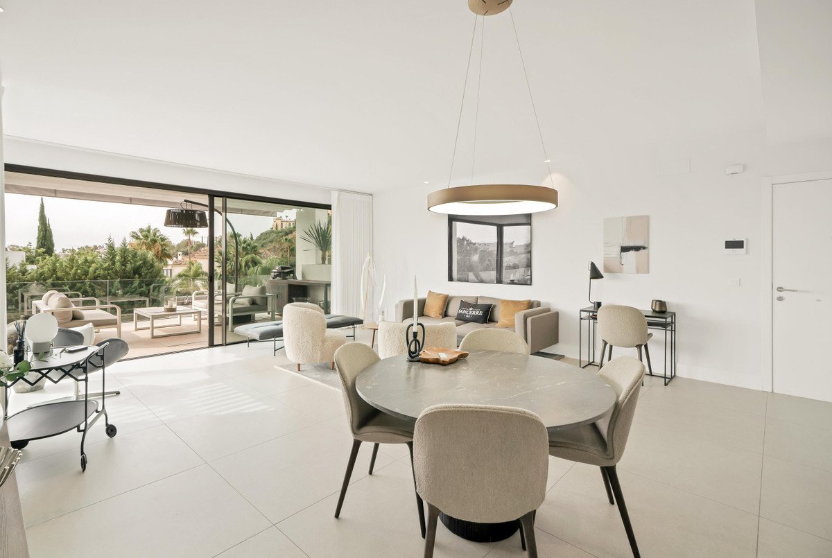 2 Bed Middle Floor Apartment in La Quinta