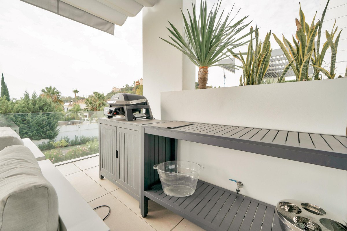2 Bed Middle Floor Apartment in La Quinta
