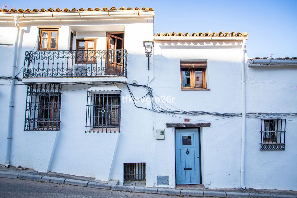 2 Bed Townhouse in Jimena de la Frontera
