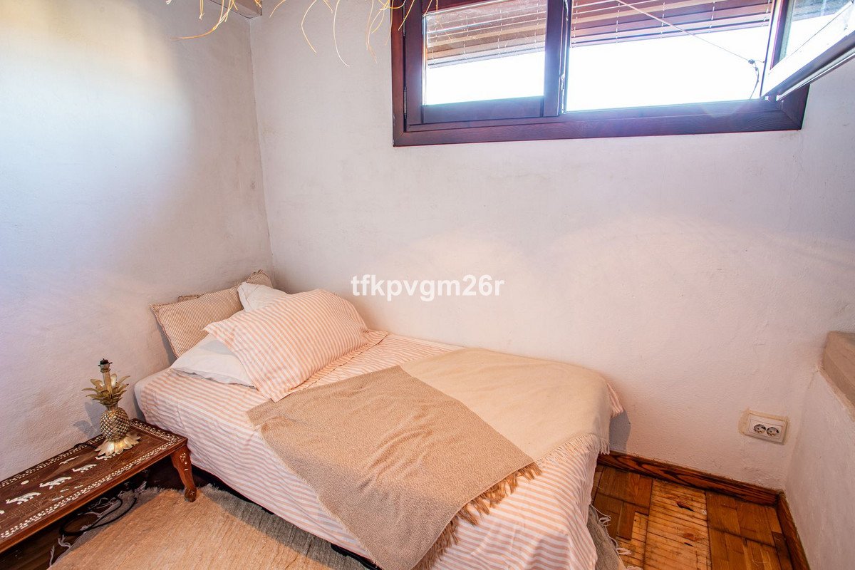 2 Bed Townhouse in Jimena de la Frontera