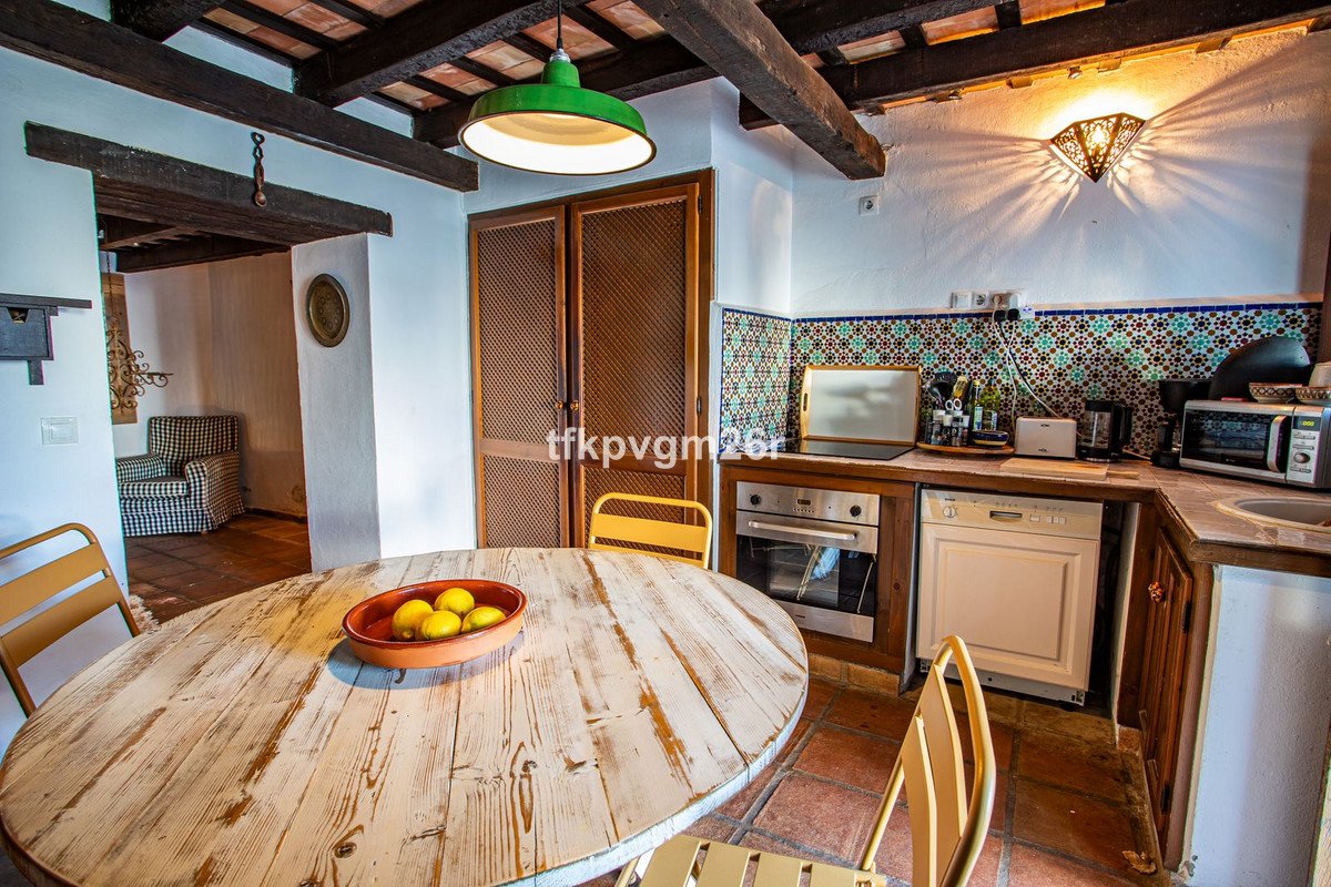 2 Bed Townhouse in Jimena de la Frontera