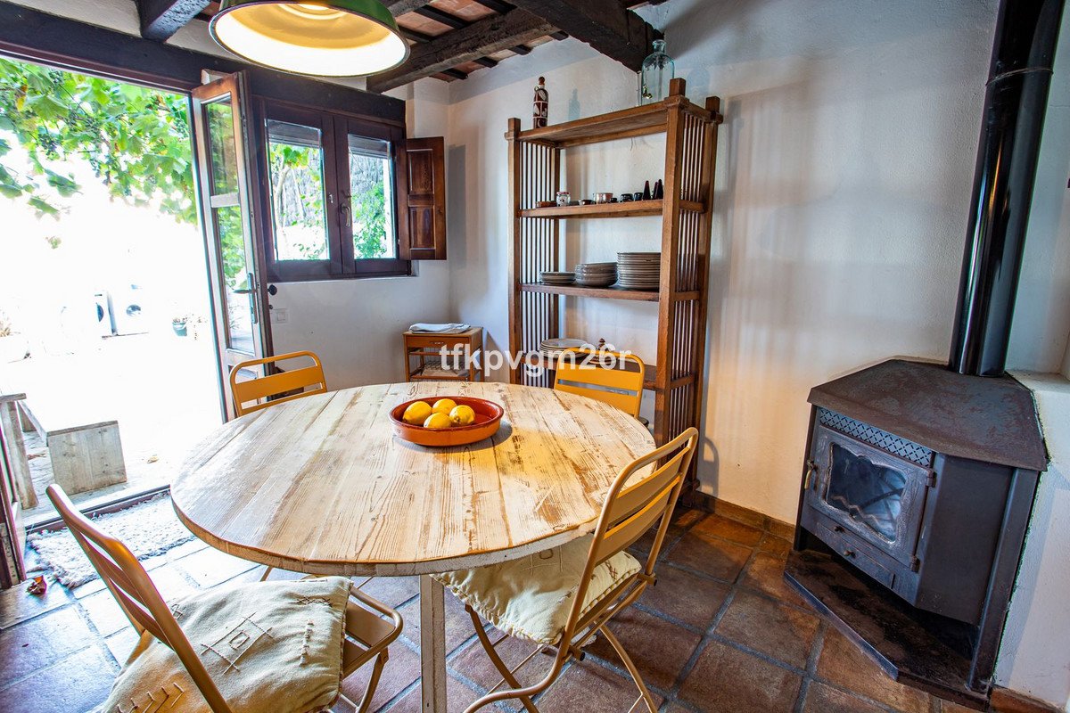 2 Bed Townhouse in Jimena de la Frontera