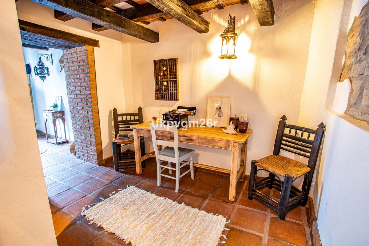 2 Bed Townhouse in Jimena de la Frontera