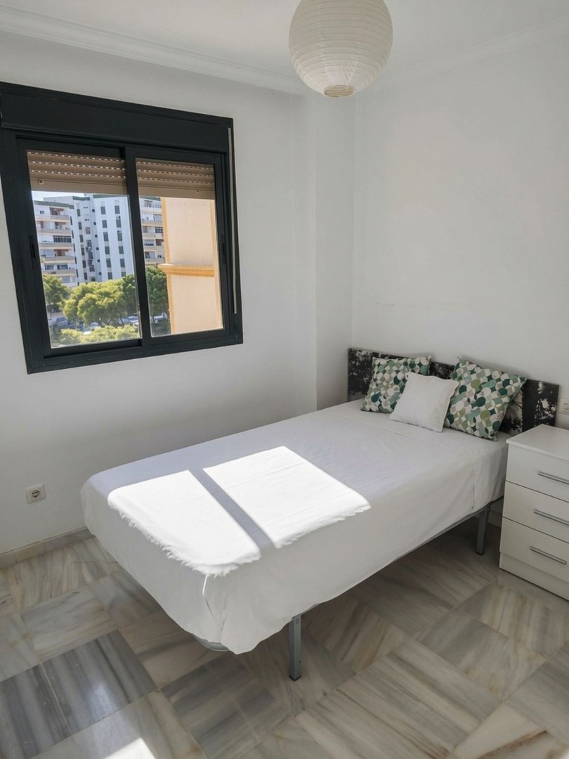3 Bed Middle Floor Apartment in Marbella