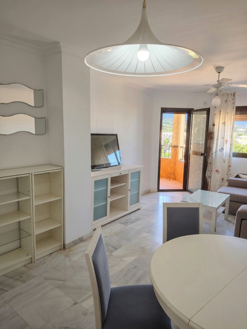 3 Bed Middle Floor Apartment in Marbella